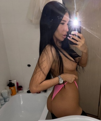 Фаина, 24 года, 2 размер груди